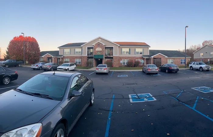 Hoosier Woods - Apartment Exterior