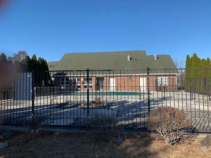 Hoosier Woods - Fenced Pool Area
