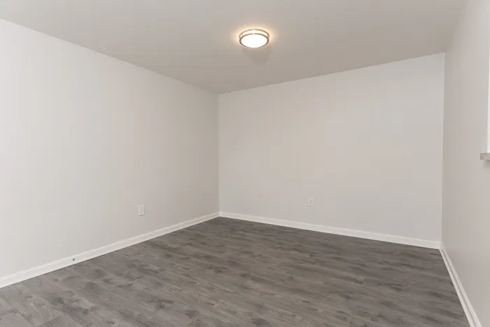 Hoosier Woods - Empty Room