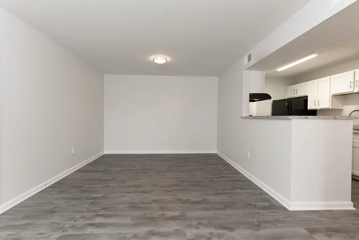 Hoosier Woods - Spacious Living Area