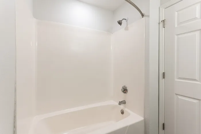 Hoosier Woods - White Bathtub