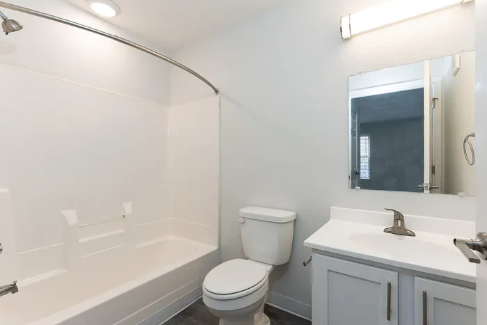 Hoosier Woods - Bathroom Interior