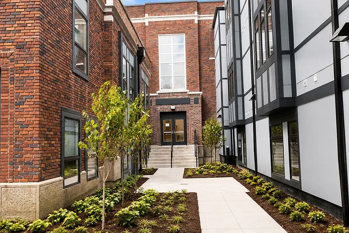 Lawrence Senior - Modern Entrance