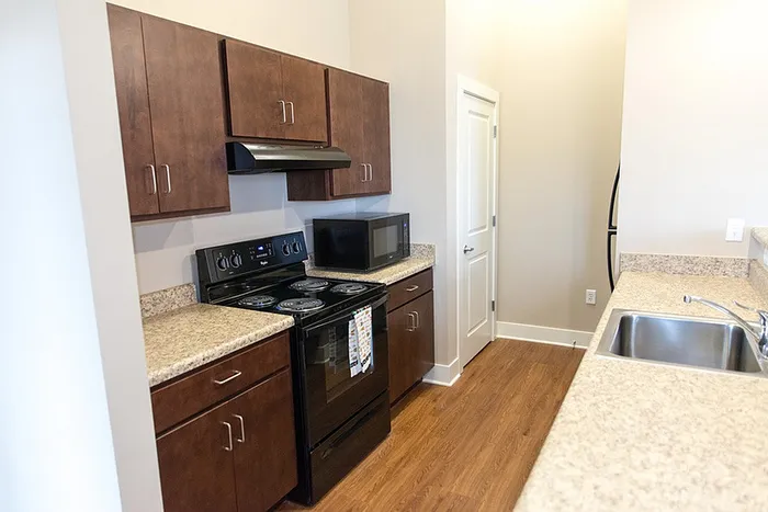 Lawrence Senior - Modern Kitchen