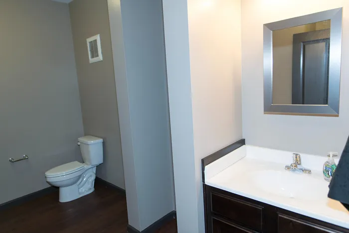 Morton School Senior - Bathroom Interior