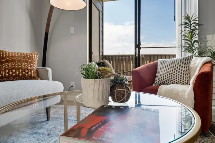 Hilltop 2 bed 1 bath model Dining_Livingroom01