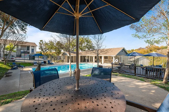 02_Hilltop_Amenities_PoolArea04