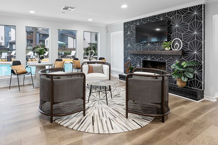 Northside Heights apartments in Conroe, TX featuring well appointed clubhouse and comlimentary beverage bar