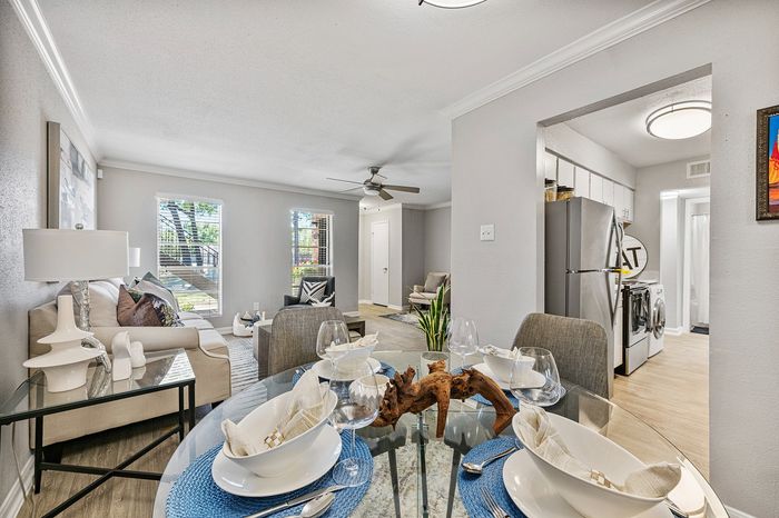 01c-Verena_model_Diningroom