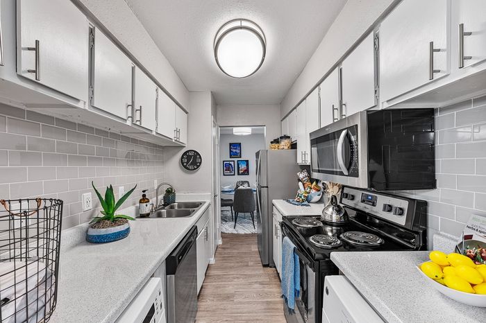 01e-Verena_model_Kitchen01