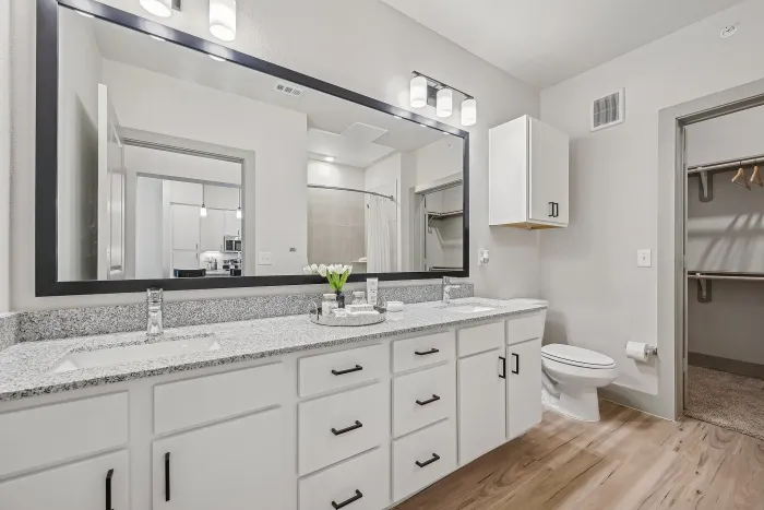 Model 1 bed- 1 bath Primary Bathroom