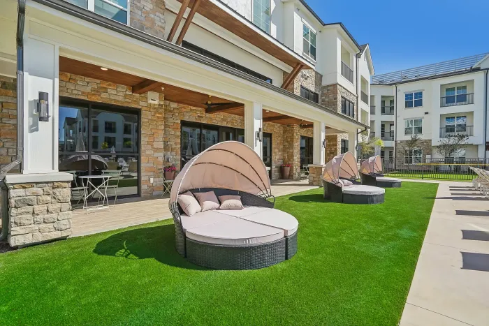 The Fitz - Outdoor Loungers