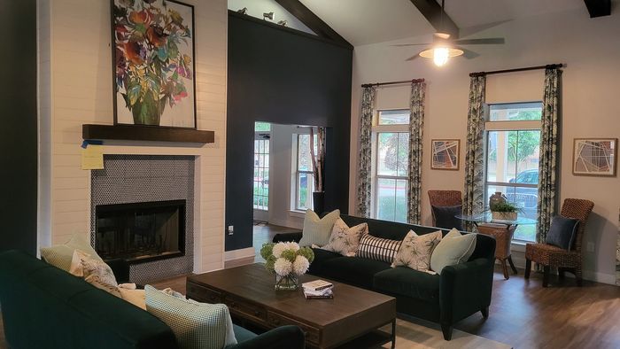 The Park on Forum - Stylish Living Room
