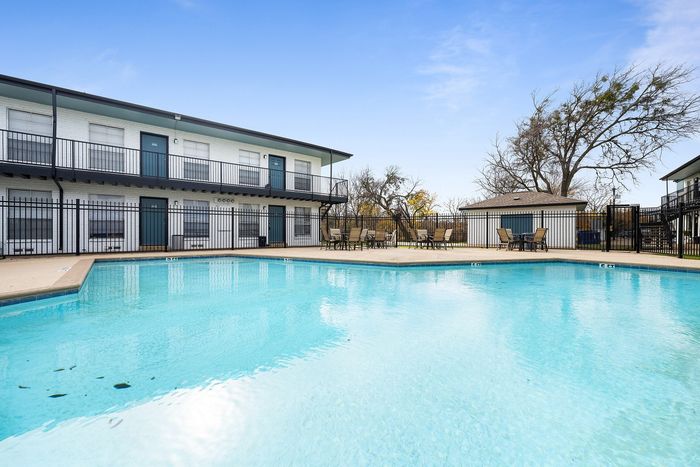 Solana - Outdoor Pool Area