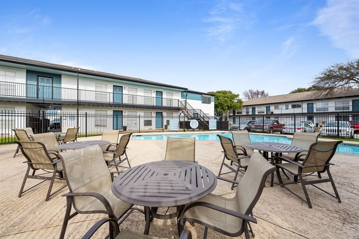Solana - Outdoor Seating Area