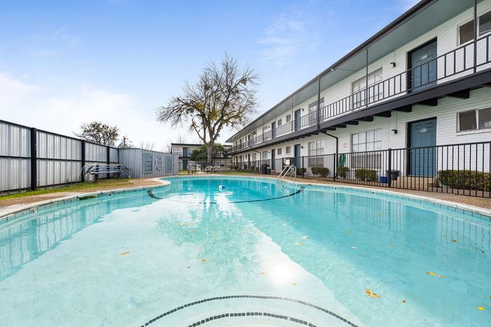 Solana - Outdoor Pool Area
