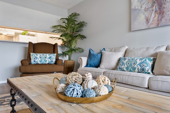 Solana - Cozy Living Room