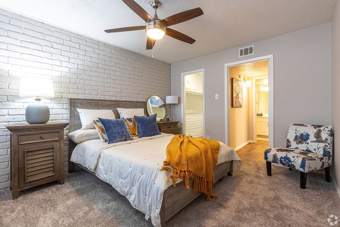 Solana - Cozy Bedroom