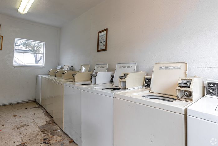 Solana - Laundry Room