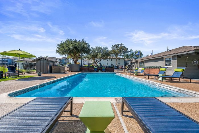 The Halston - Outdoor Pool
