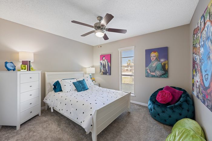 The Palm on SPID - Cozy Bedroom