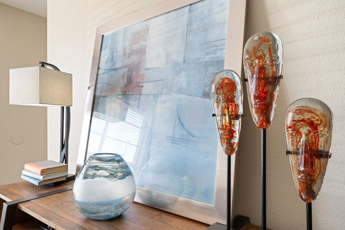 The Palm on SPID - Artistic Decor