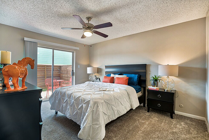 The Palm on SPID - Cozy Bedroom