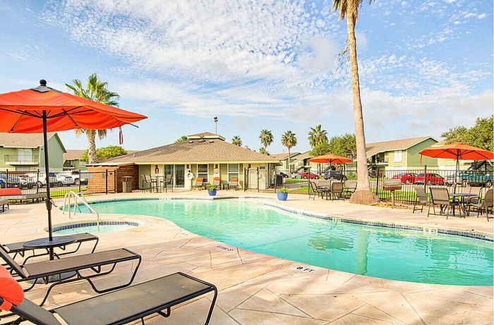 The Palm on SPID - Outdoor Pool