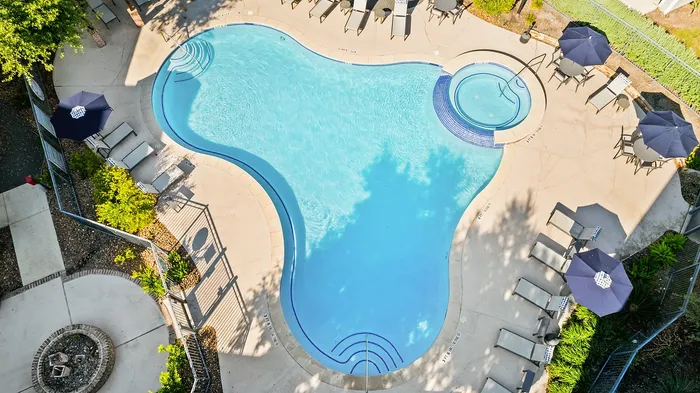 The Pointe at Victoria - Outdoor Pool Area