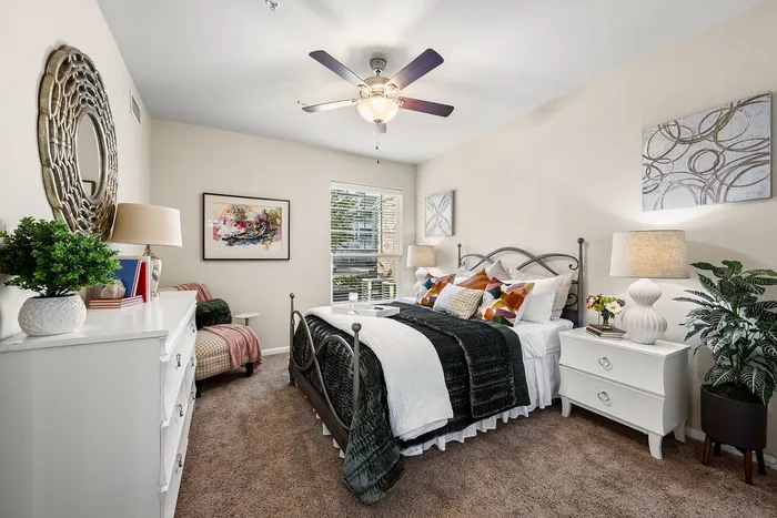 The Pointe at Victoria - Cozy Bedroom