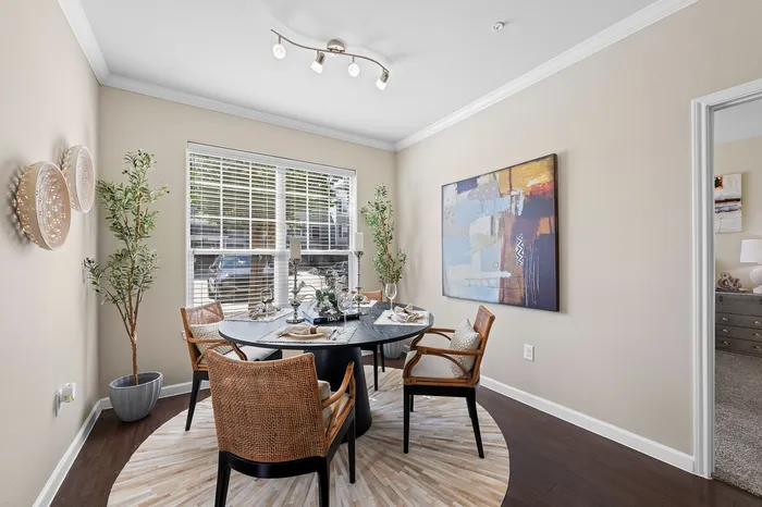 The Pointe at Victoria - Dining Area