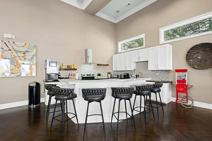 The Pointe at Victoria - Modern Kitchen