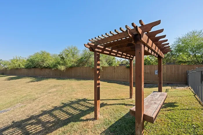 The Pointe at Victoria - Wooden Pergola