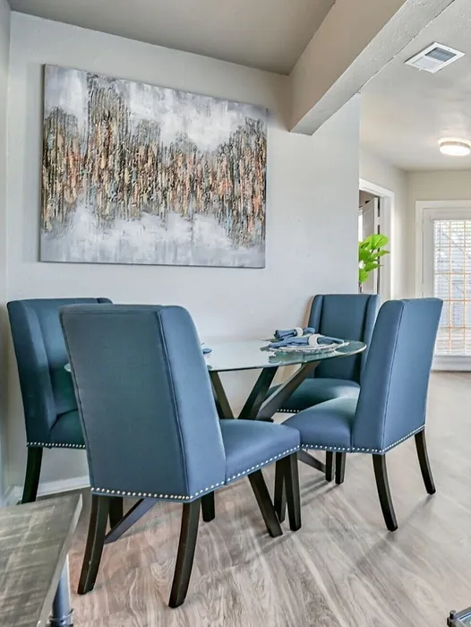 Woodside Flats - Dining Area