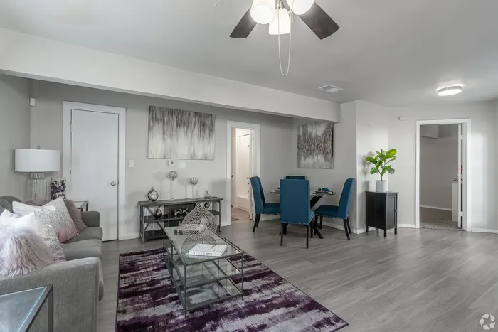 Woodside Flats - Stylish Living Room