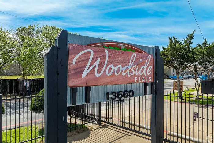 Woodside Flats - Entrance Sign