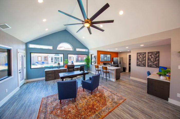 Leasing Office