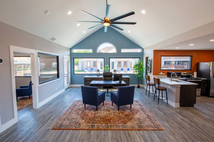 Leasing Office