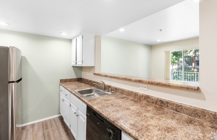 Arista Traditional Kitchen