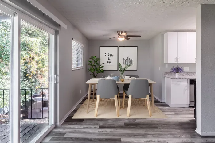 Blue Valley Flats - Dining Area
