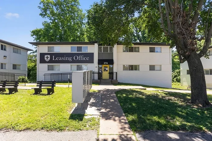 Kingston - Leasing Office Entrance