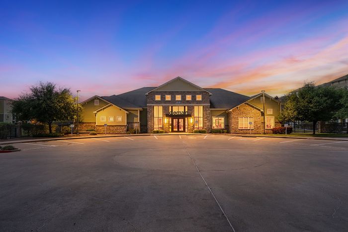 Clubhouse | Apts For Rent | Domain Waco