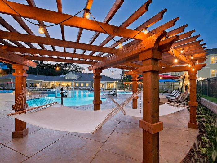 Hammocks| Student Apartments For Rent | Domain Waco