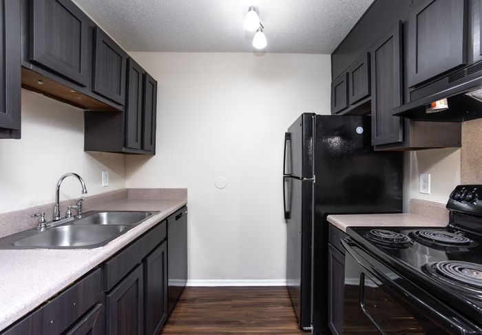 Central Highlands - Modern Kitchen