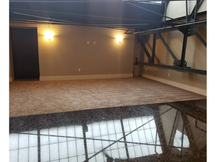 401 Living Room Beams