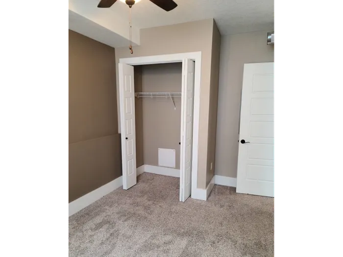 107 Bedroom Alt