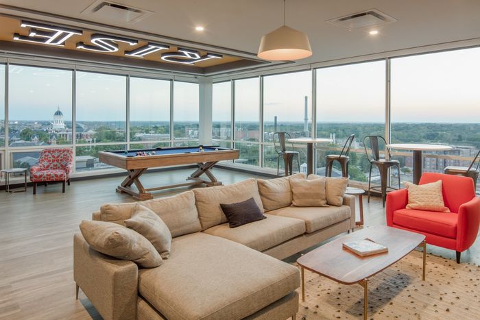 Spacious Resident Club House | Downtown Apartments Columbia Mo | Rise on 9th