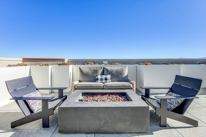 Rooftop Fire Pit 1