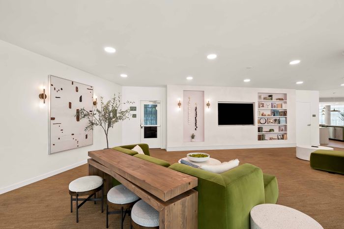 Clubroom with Kitchenette