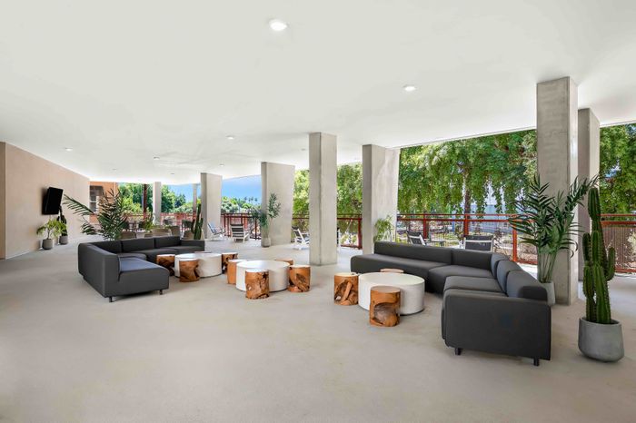 Outdoor Lounge